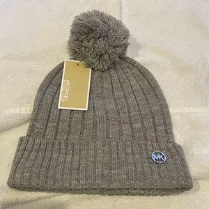 NWT Michael Kors Gray Grey Knit Beanie Pom Pom One Size